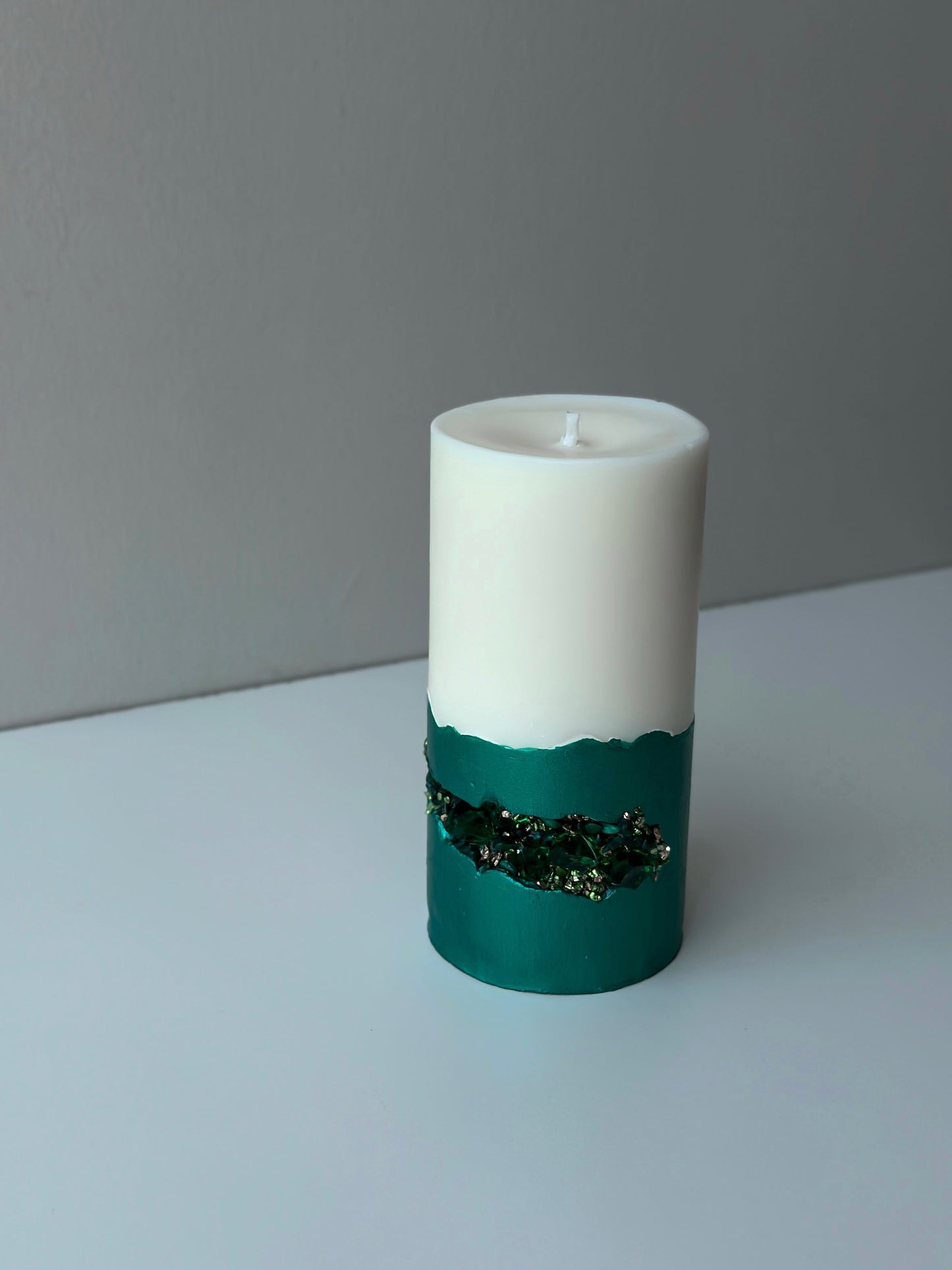EMERALD GREEN
