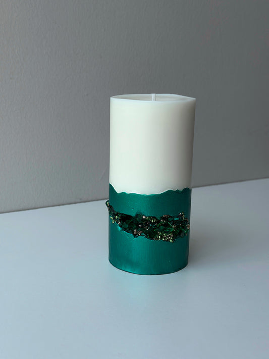 EMERALD GREEN